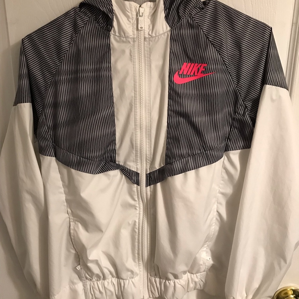 Nike wind breaker